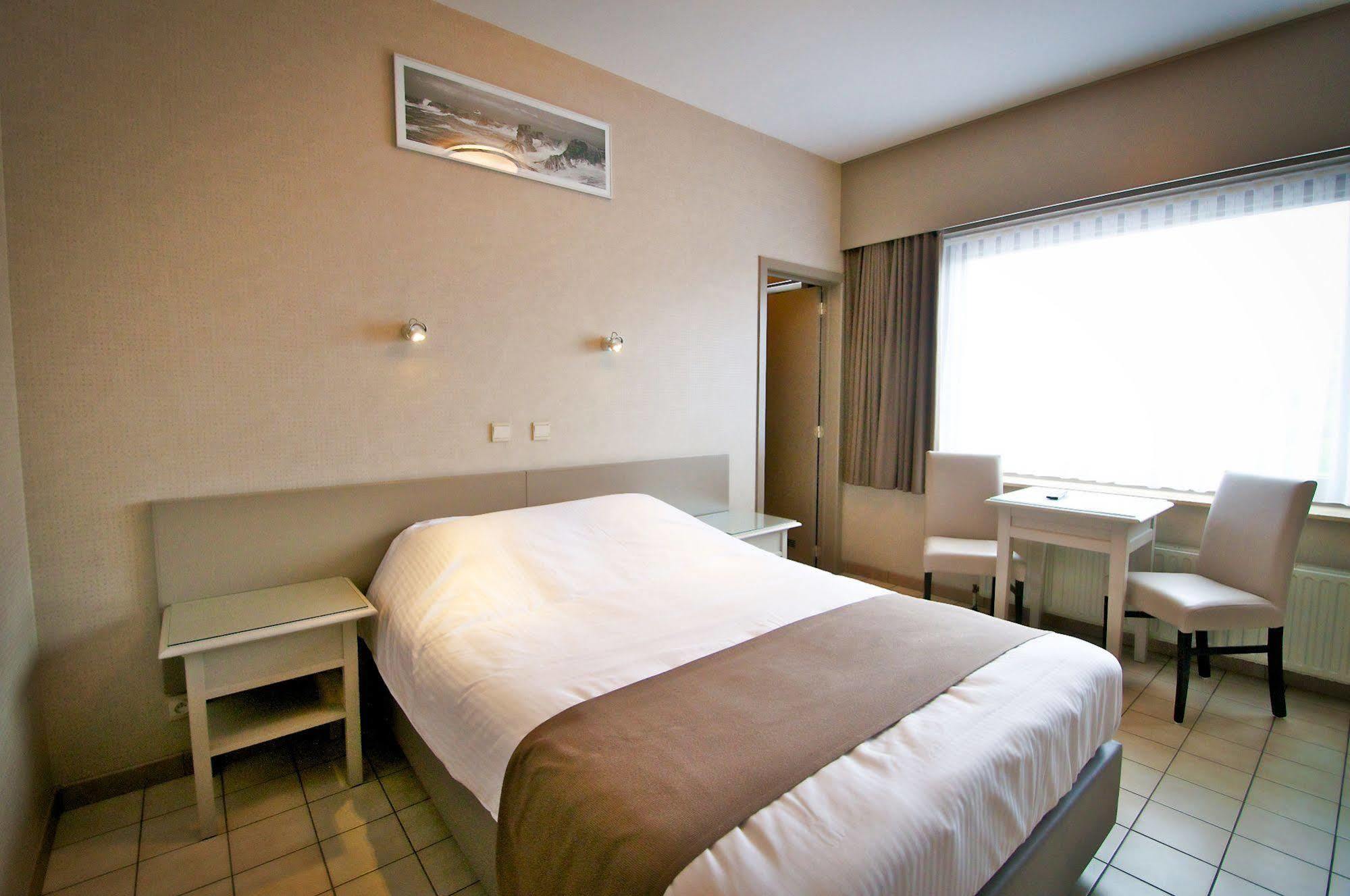 Hotel De Golf Bredene Exterior photo